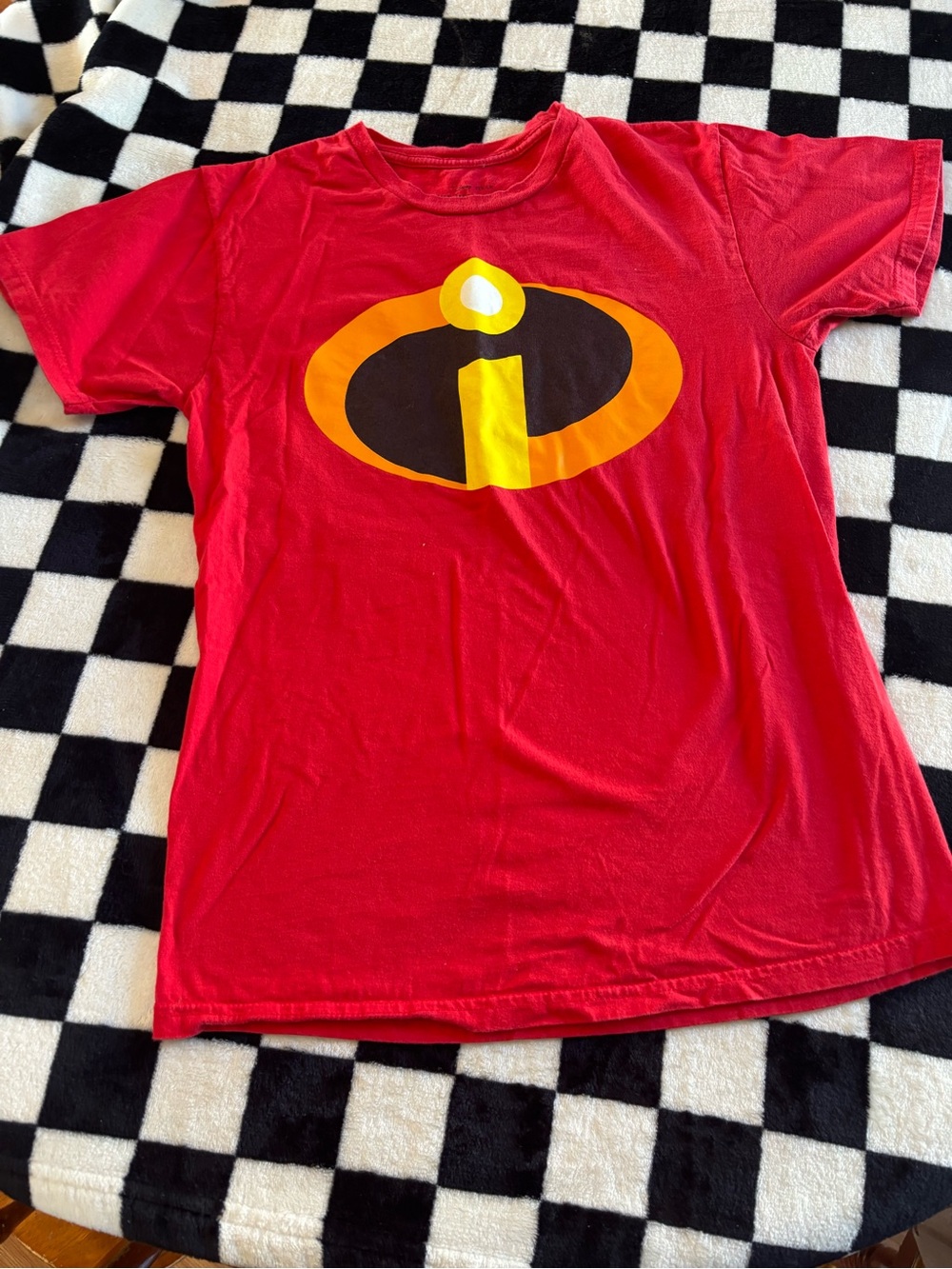 Mens small Red 'Incredibles' Logo Costume Tee